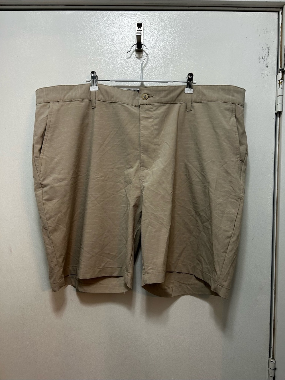 Ron Jon Men's Tan Flat-Front Shorts